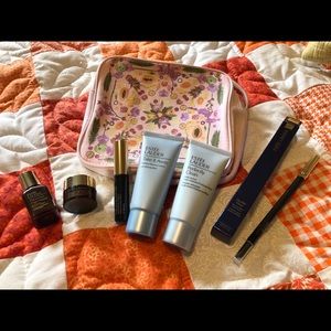 BNWT Estee Lauder 7-piece skincare & makeup set